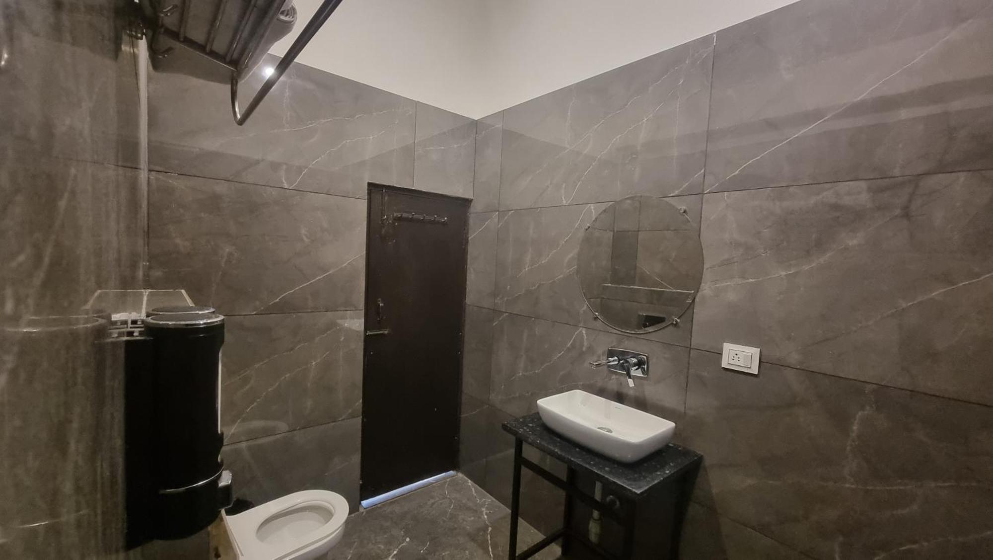 Praana Wellness Resort By Around Stays リシケーシュ エクステリア 写真