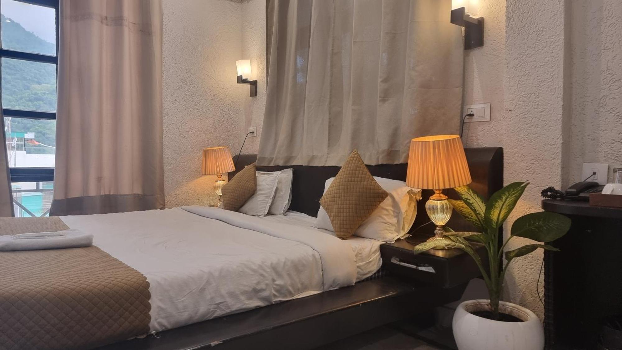Praana Wellness Resort By Around Stays リシケーシュ エクステリア 写真