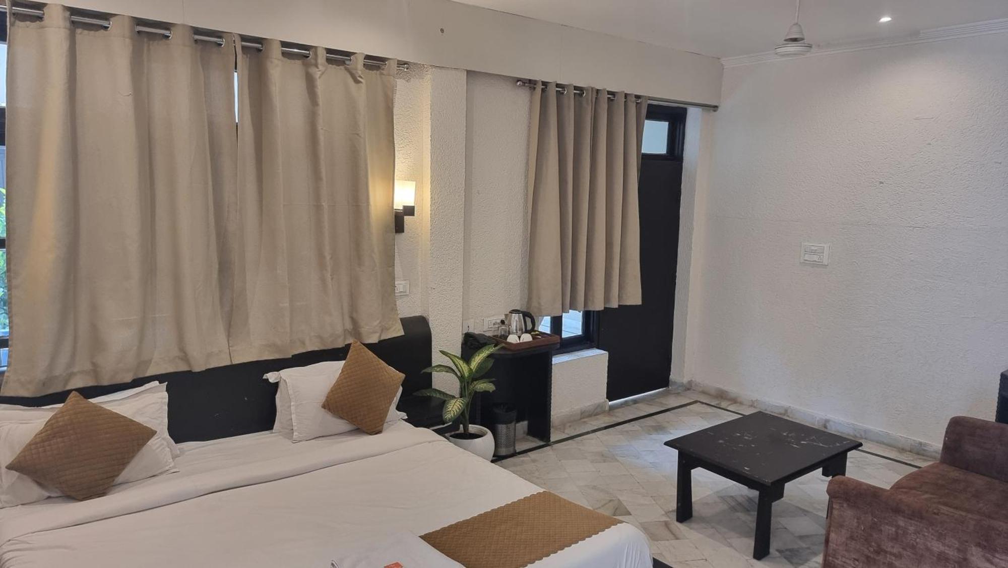 Praana Wellness Resort By Around Stays リシケーシュ エクステリア 写真