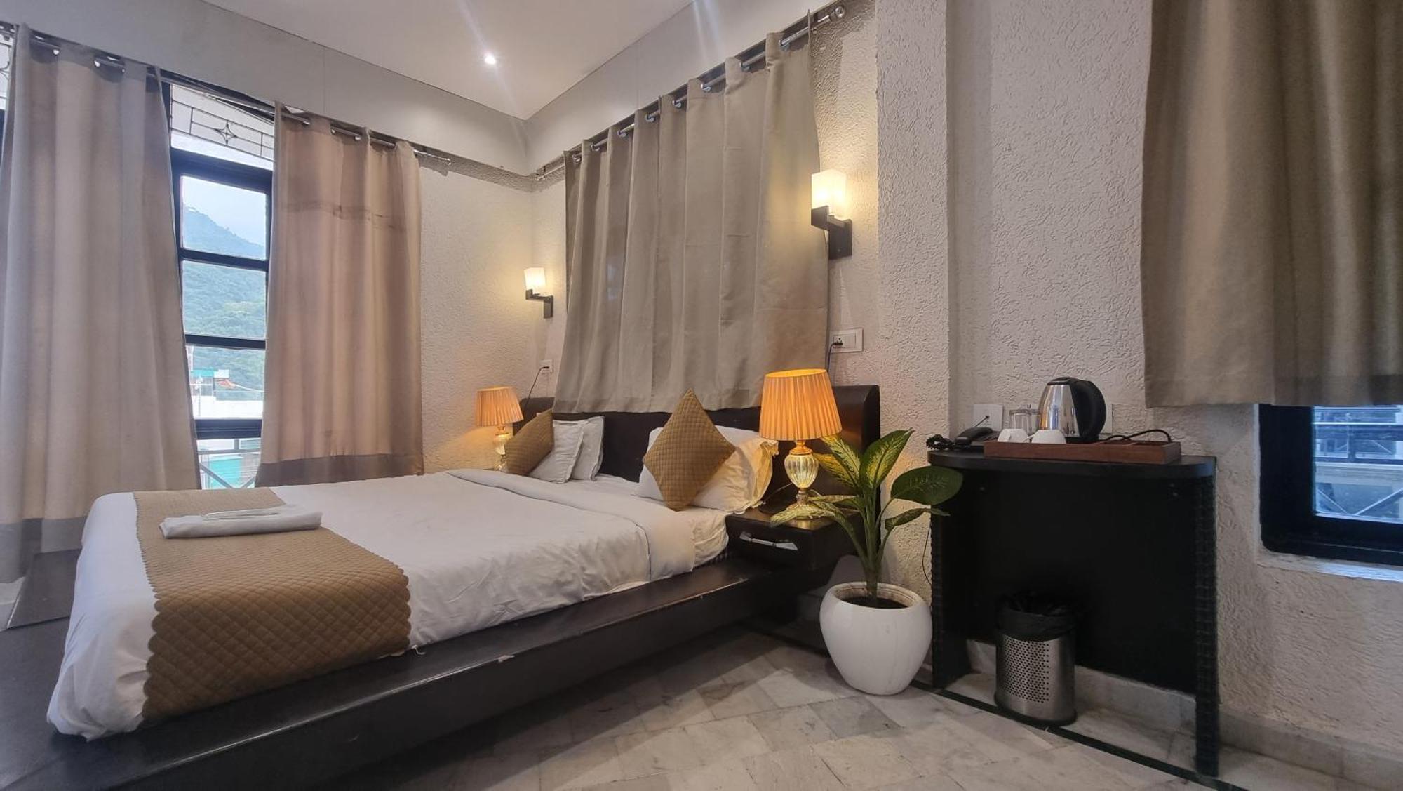 Praana Wellness Resort By Around Stays リシケーシュ エクステリア 写真