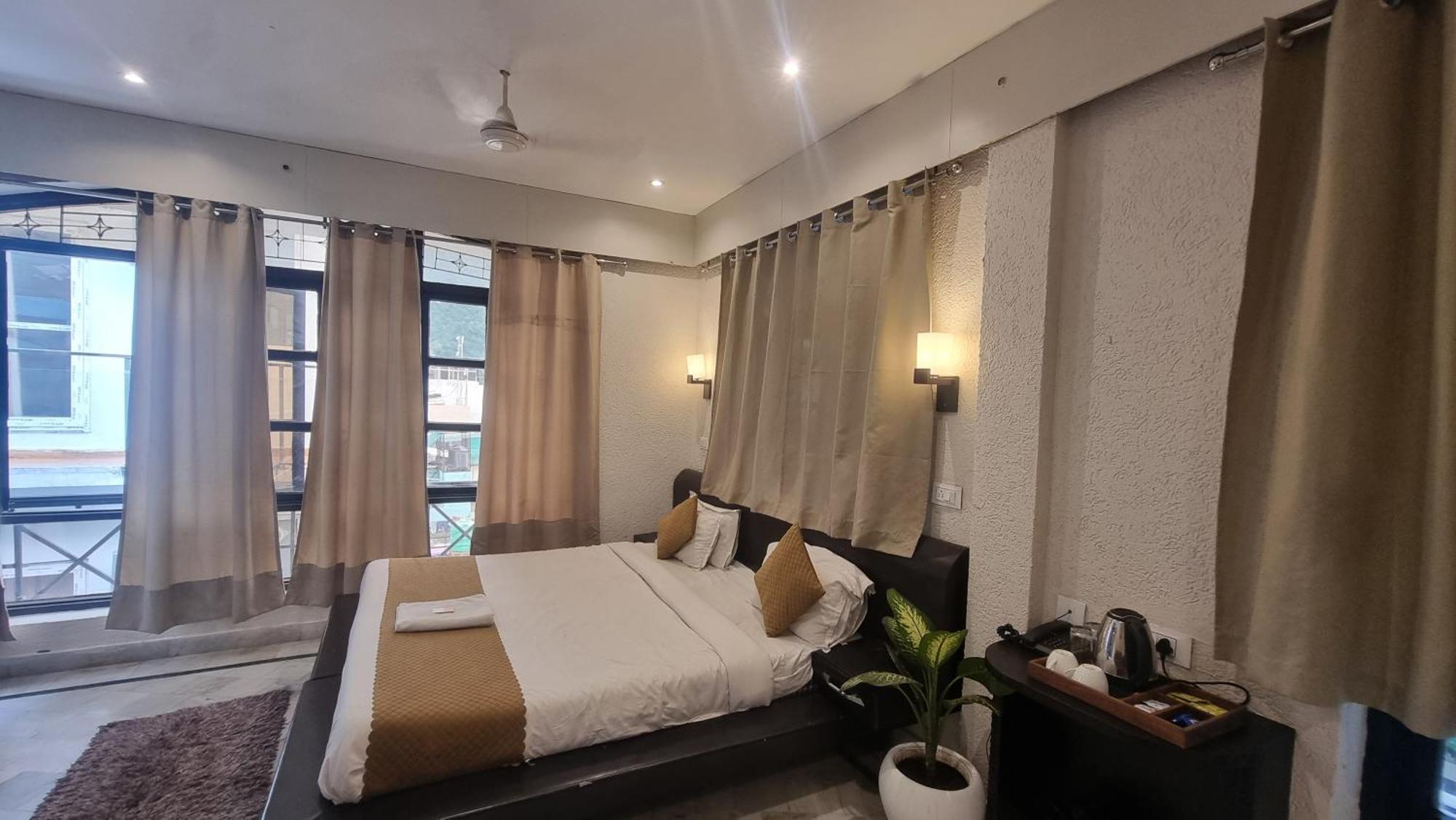 Praana Wellness Resort By Around Stays リシケーシュ エクステリア 写真