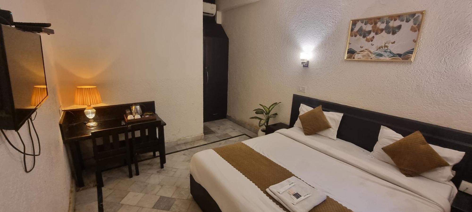 Praana Wellness Resort By Around Stays リシケーシュ エクステリア 写真